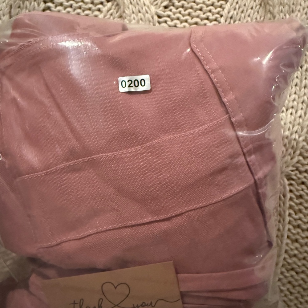 L'Academie Revolve Lightweight Blazer
Jacket Padded Shoulders Dusty Rose NEW - Picture 8 of 8